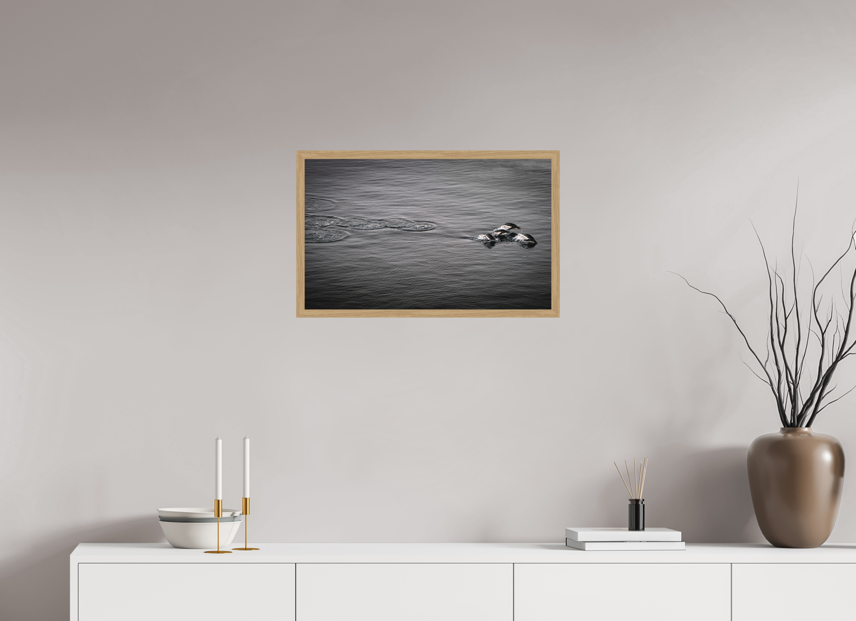 64,6 x 40 cm, Impression Fine Art encadrée en chêne naturel - mat Liberté synchronisée
